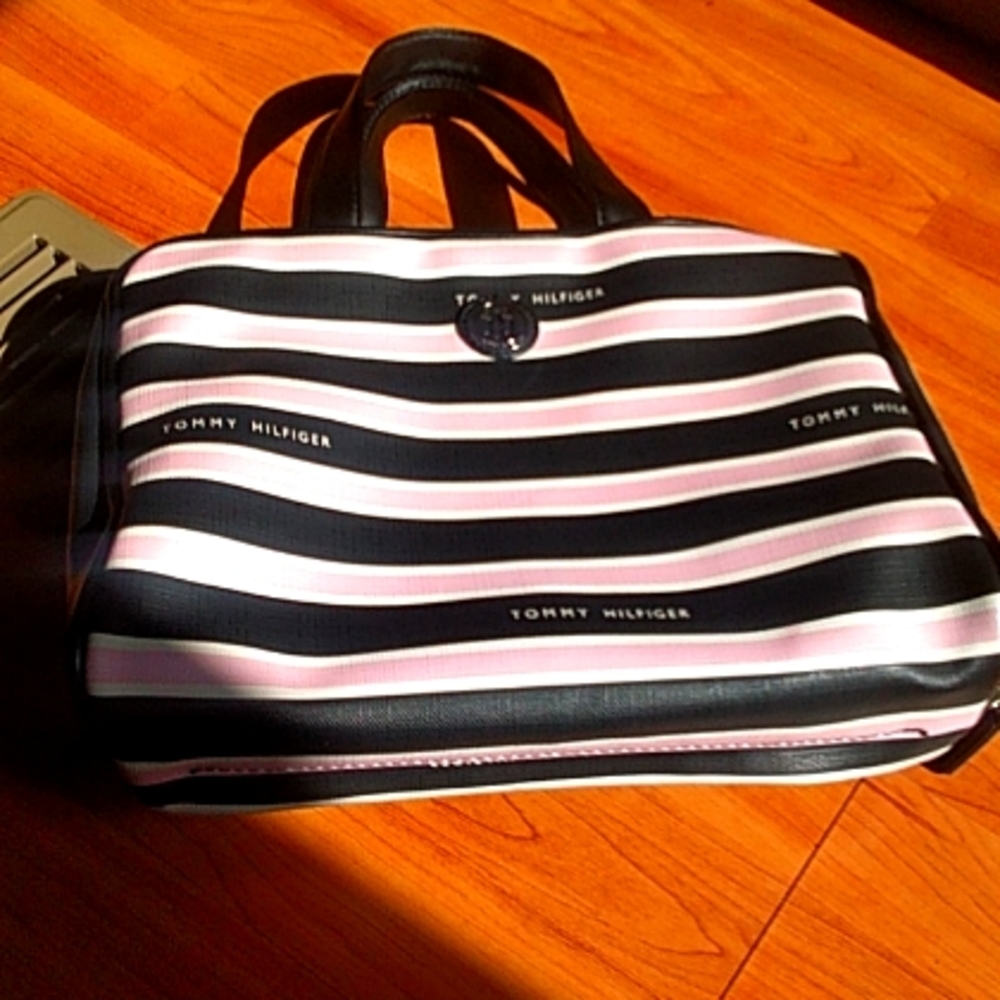 Tommy Hilfiger makeup bag